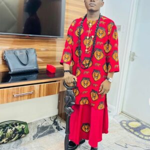 Alternative view of Share this product    Men's Senator Native Wear (Black With Brown Design Long Sleeve)